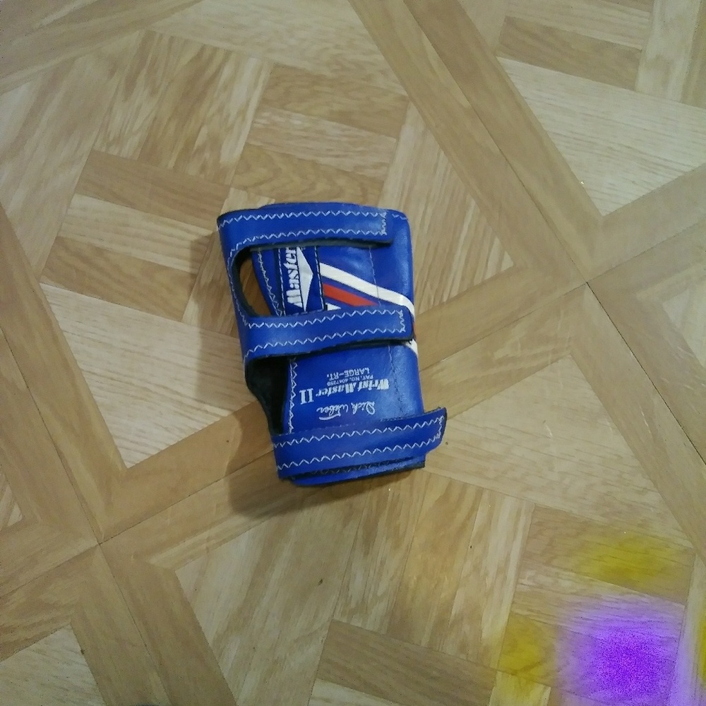 Dick Weber wrist master 2 bowling wrist gear